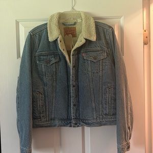 Levi’s Women's Original Denim Trucker with Sherpa Lining